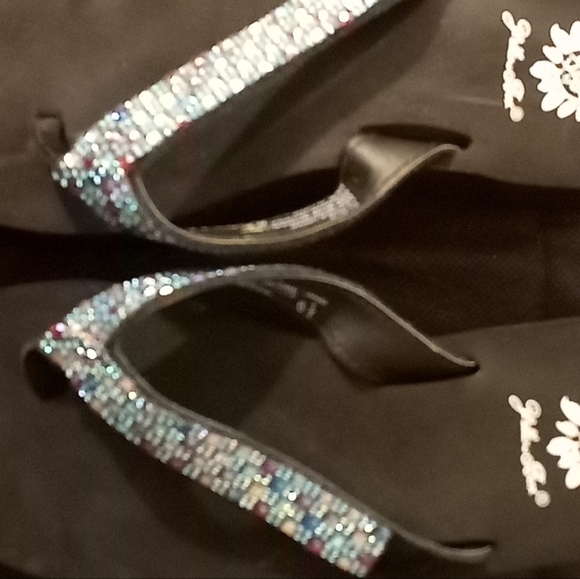 Yellow Box -Wedge Style Sandals, Leather Straps Accented W/ Multi Colored Stones - Picture 3 of 7